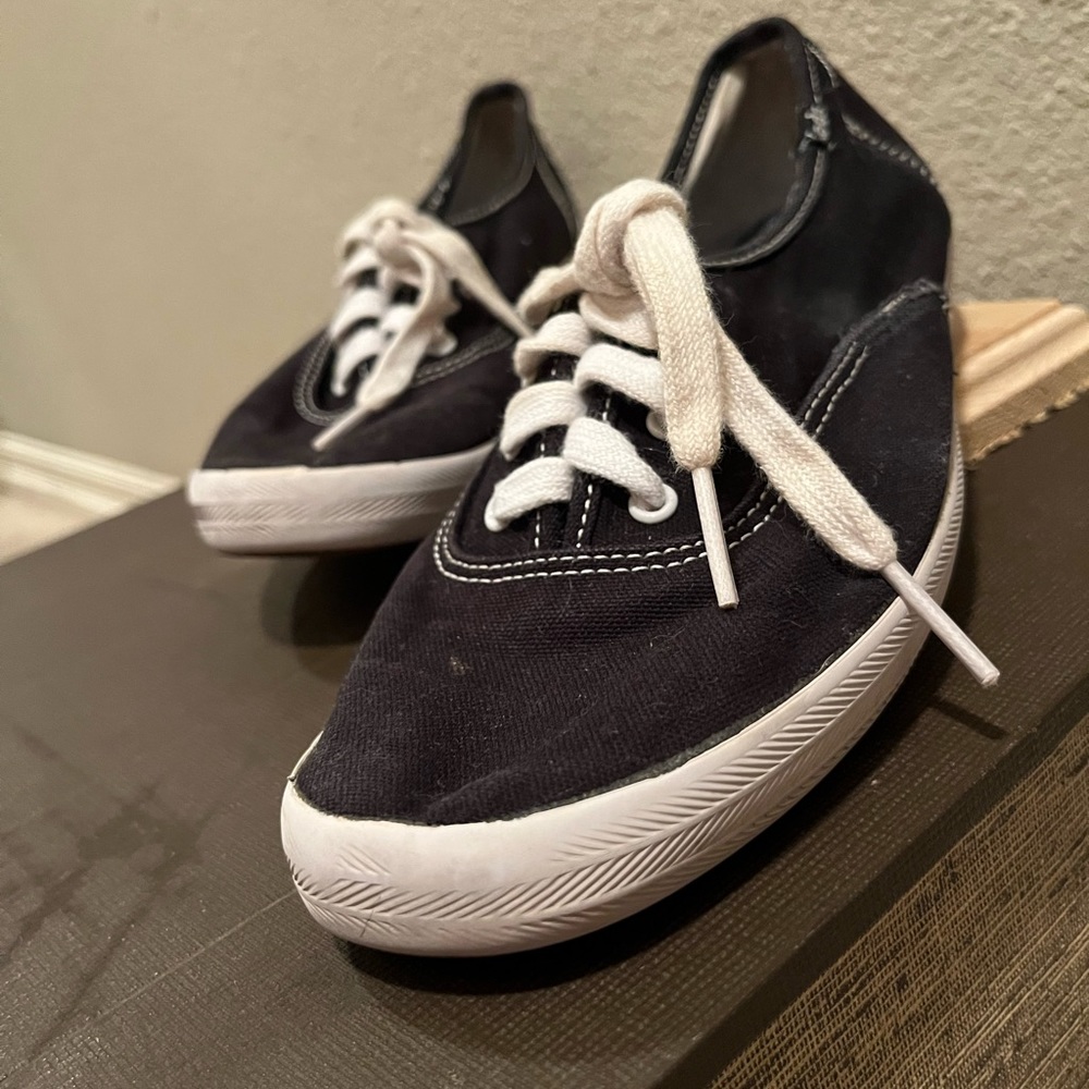 Keds champion sneaker black size 7